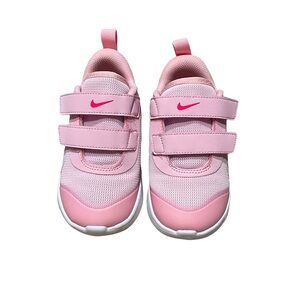 Nike 9c Sneaker. Like New.